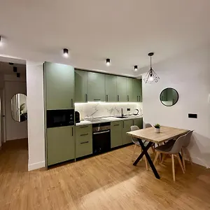 Piso Picasso, Modern In The Heart Of Apartamento